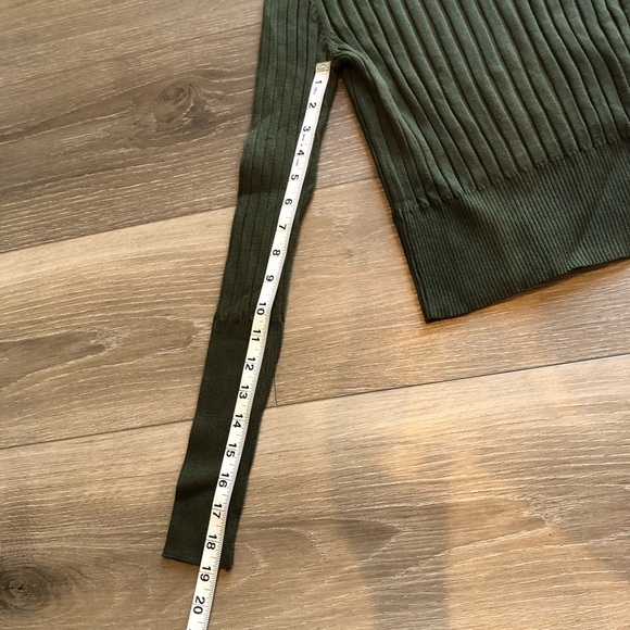 Zara Ribbed Knit Viscose Fitted Dark Green High Neck Long Sleeve Sweater Size M - Picture 9 of 11